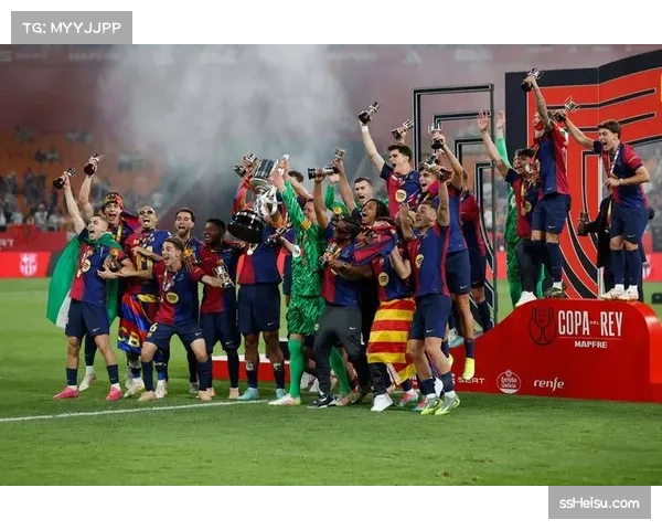 巴萨女足国内三冠王成就 联赛杯赛超级杯均夺冠