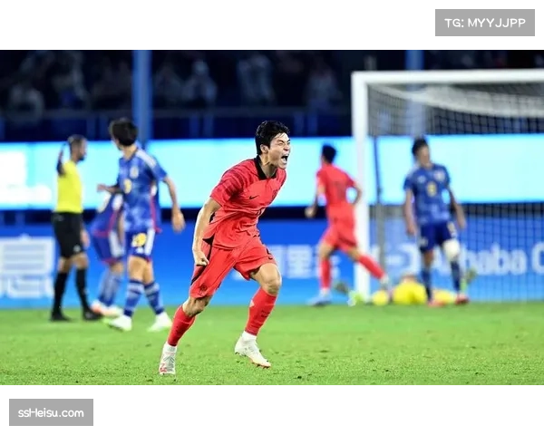 浙江后腰朴镇燮跑动覆盖面积大 单后腰体系下的攻防转换枢纽